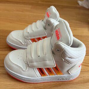 Kids Shoes Adidas - Size 8K